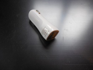 009 АЗУ USB на 2 гнезда " E-009 (Z 003) " 2,1A +1A белые и черные