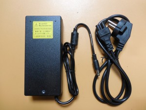 Блок питания 12V 8A ( 5,5 с усами ) CH-com ( 4.2A )