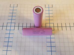  Li-ion 18650 2800mah " XS 28F  INR20A " (  2500 H 22A   3V -  ) .