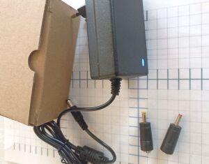 ��� 12V 2A ( 5,5 _2,5 ) CH-com " Lightess + 2 ����������� 4.0+3,5 " ( ) .