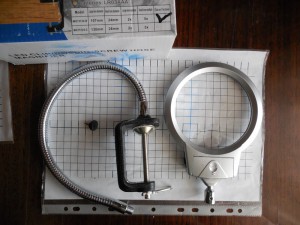ЛУПА НАСТОЛЬНАЯ 15124-B (107 mm) с подсветкой 2-х крат + 5 крат ( крепеж струбцина )