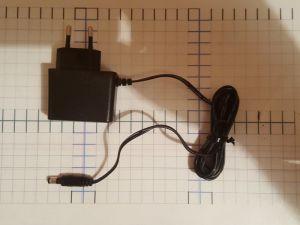  12V 1A ( 5,5 _ 2,5 )   ( 1,2  )