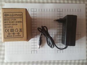  12V 3A ( 5,5 .  ) LP224 ( 2,8 ) .