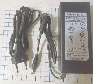  42V 2A ( 5,5 * 2,5  ) instrument