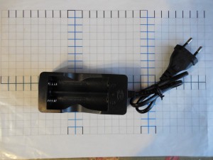   2 LI 18650   "  NGY " 